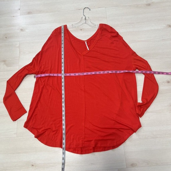 Free People Moonshine Tunic Top Women Size M Red Orange Oversized Stretch Knit - Picture 14 of 16